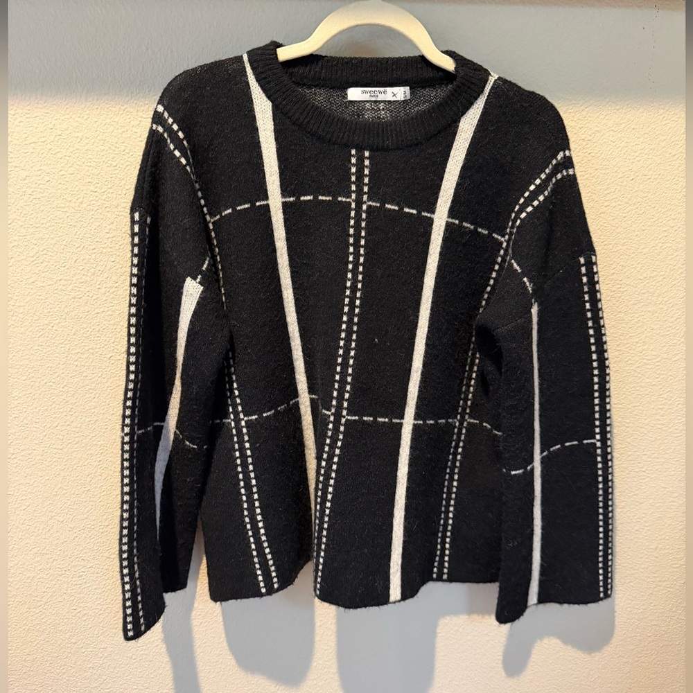 Sweewe Paris Black And White Plaid Sweater Women’s Size S/M EUC
